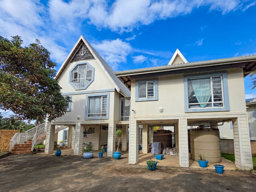 6 Bedroom Property for Sale in Southport KwaZulu-Natal