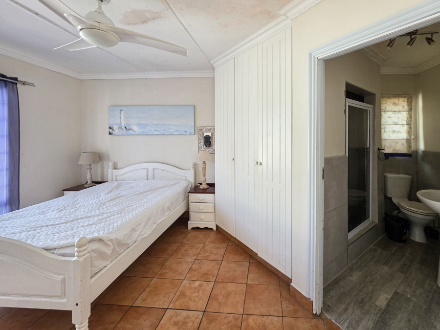 6 Bedroom Property for Sale in Southport KwaZulu-Natal