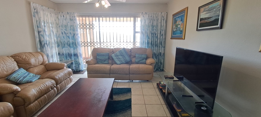  Bedroom Property for Sale in Uvongo Beach KwaZulu-Natal