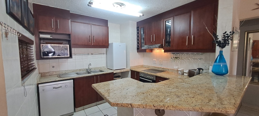  Bedroom Property for Sale in Uvongo Beach KwaZulu-Natal