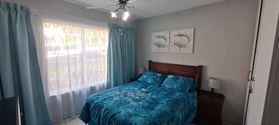  Bedroom Property for Sale in Uvongo Beach KwaZulu-Natal