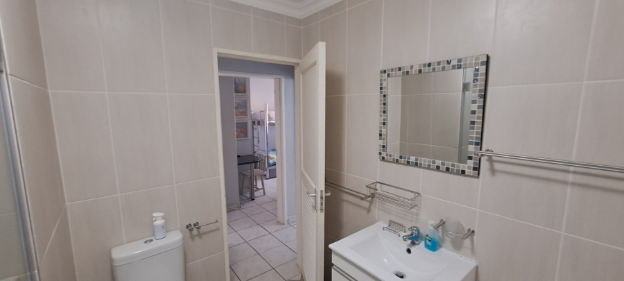  Bedroom Property for Sale in Uvongo Beach KwaZulu-Natal