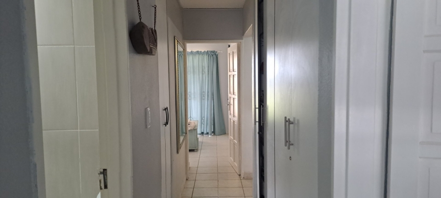  Bedroom Property for Sale in Uvongo Beach KwaZulu-Natal