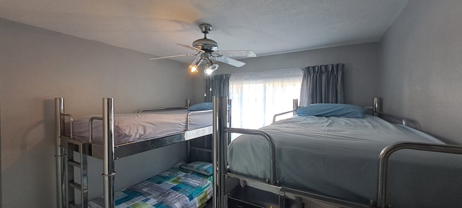  Bedroom Property for Sale in Uvongo Beach KwaZulu-Natal