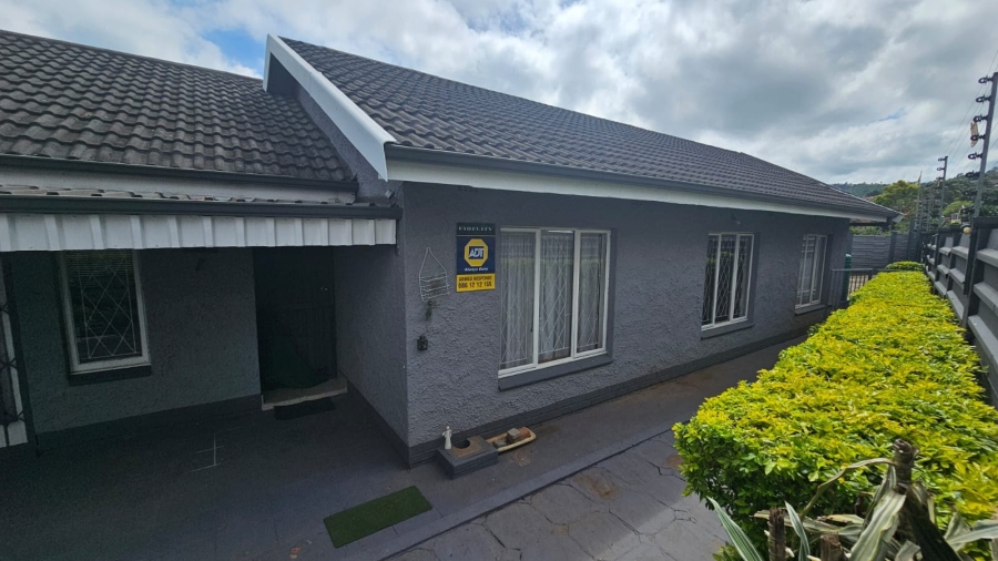 3 Bedroom Property for Sale in Raisethorpe KwaZulu-Natal
