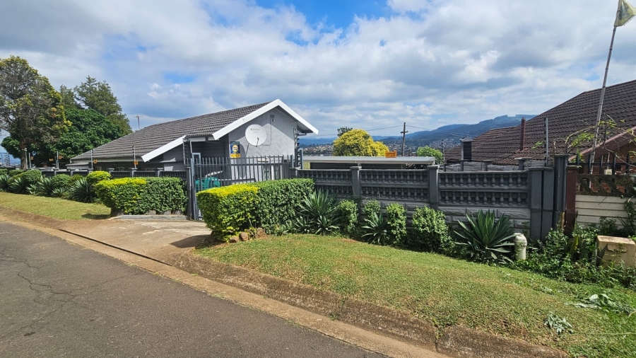 3 Bedroom Property for Sale in Raisethorpe KwaZulu-Natal