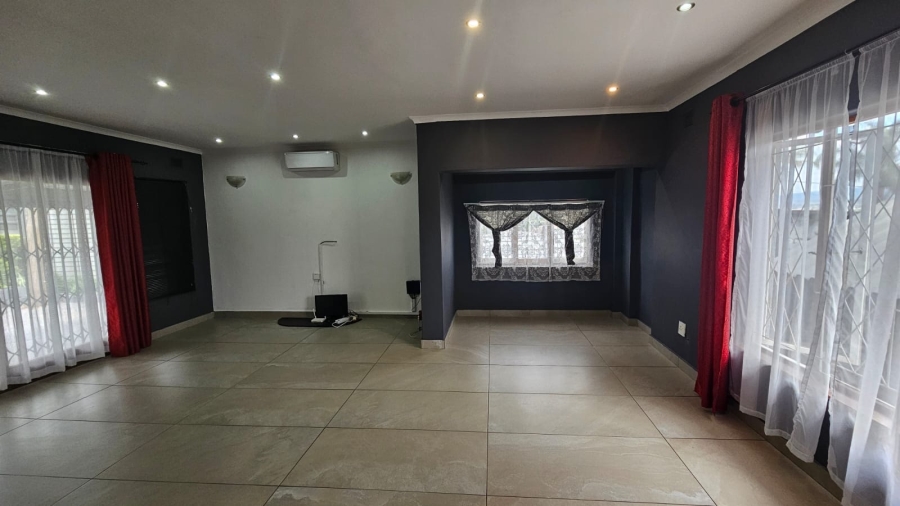 3 Bedroom Property for Sale in Raisethorpe KwaZulu-Natal