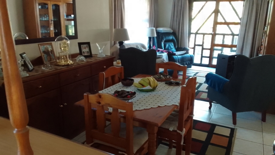 2 Bedroom Property for Sale in Hibberdene KwaZulu-Natal
