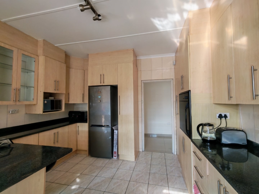 6 Bedroom Property for Sale in Highridge KwaZulu-Natal