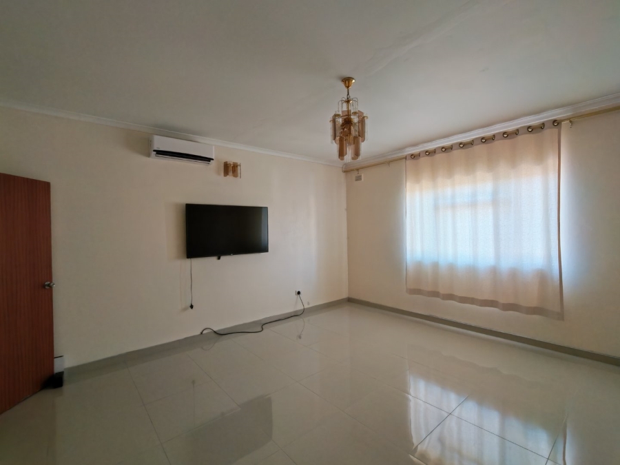 6 Bedroom Property for Sale in Highridge KwaZulu-Natal