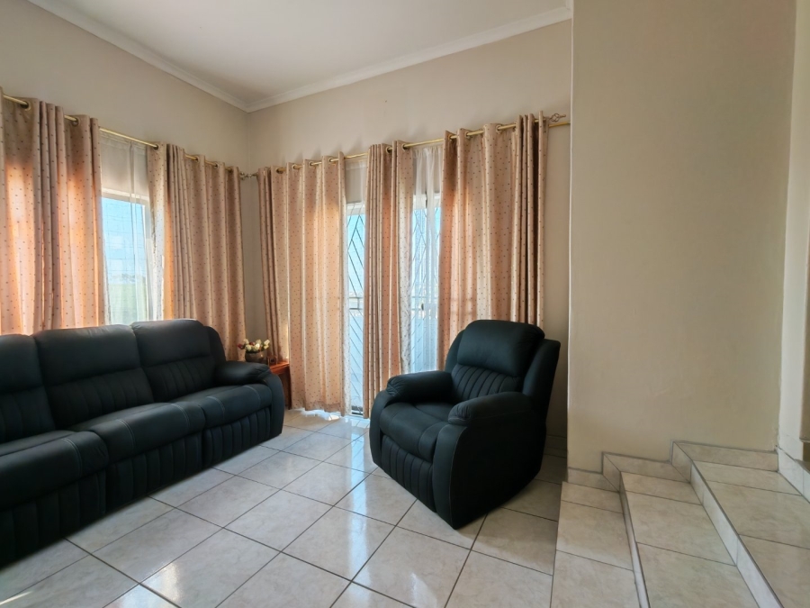 6 Bedroom Property for Sale in Highridge KwaZulu-Natal