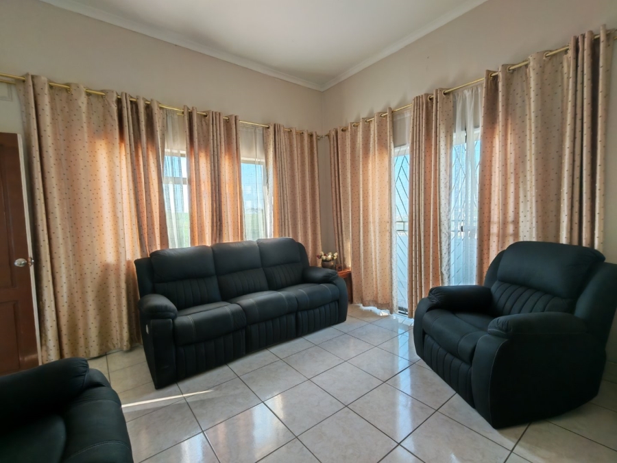 6 Bedroom Property for Sale in Highridge KwaZulu-Natal