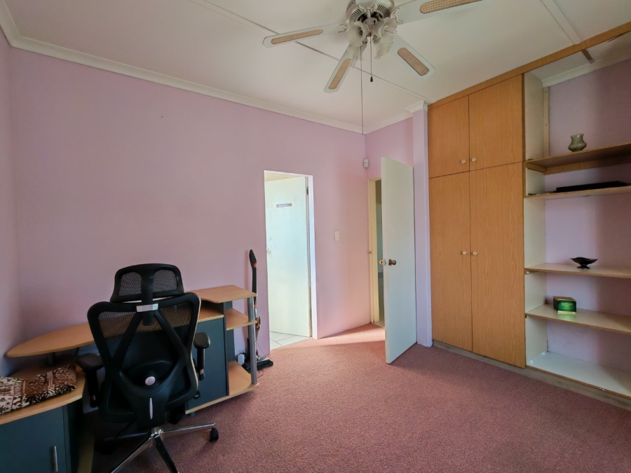 6 Bedroom Property for Sale in Highridge KwaZulu-Natal