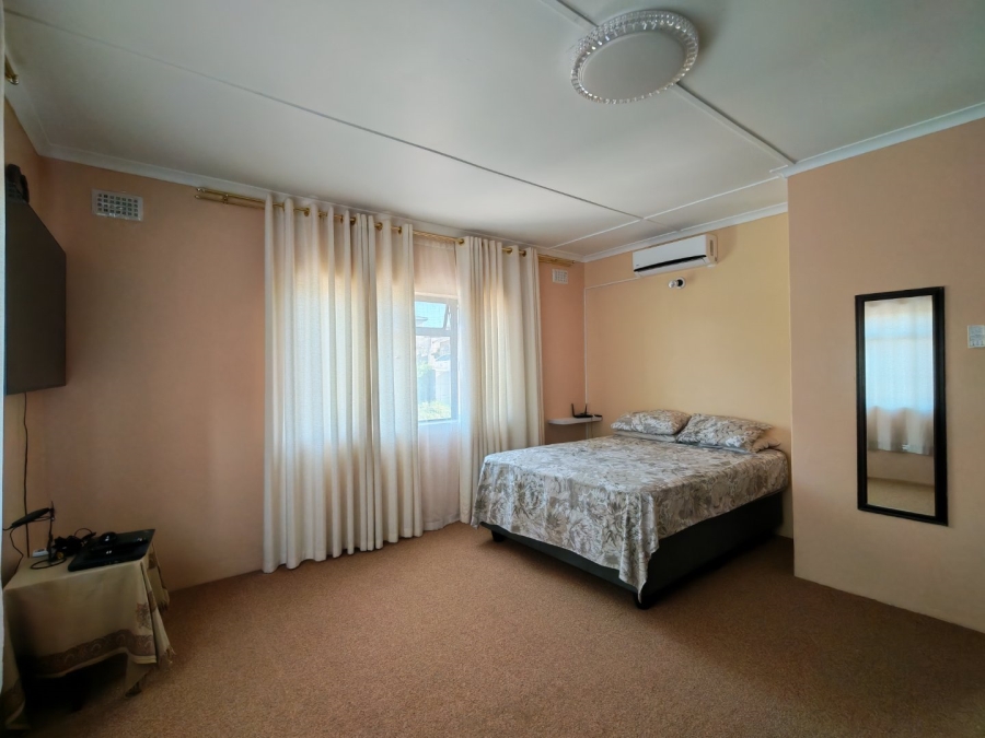 6 Bedroom Property for Sale in Highridge KwaZulu-Natal