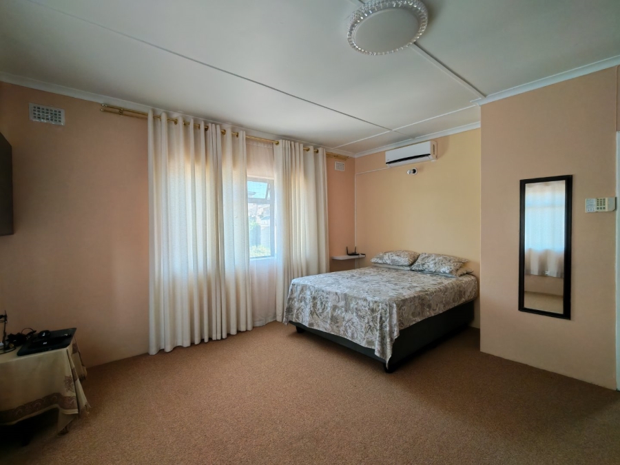 6 Bedroom Property for Sale in Highridge KwaZulu-Natal