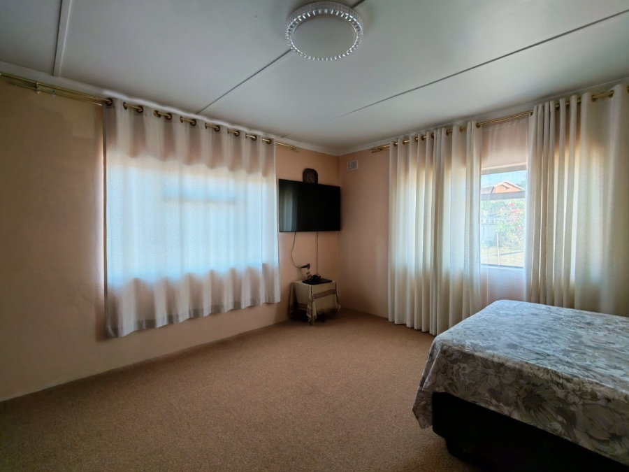 6 Bedroom Property for Sale in Highridge KwaZulu-Natal