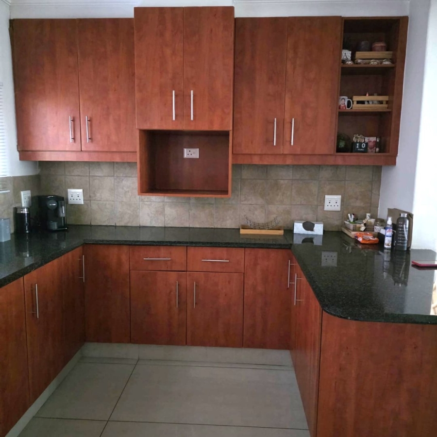 3 Bedroom Property for Sale in Ballitoville KwaZulu-Natal