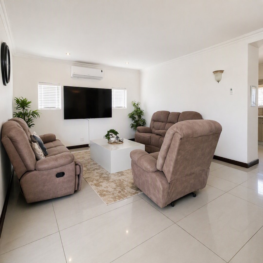 3 Bedroom Property for Sale in Ballitoville KwaZulu-Natal