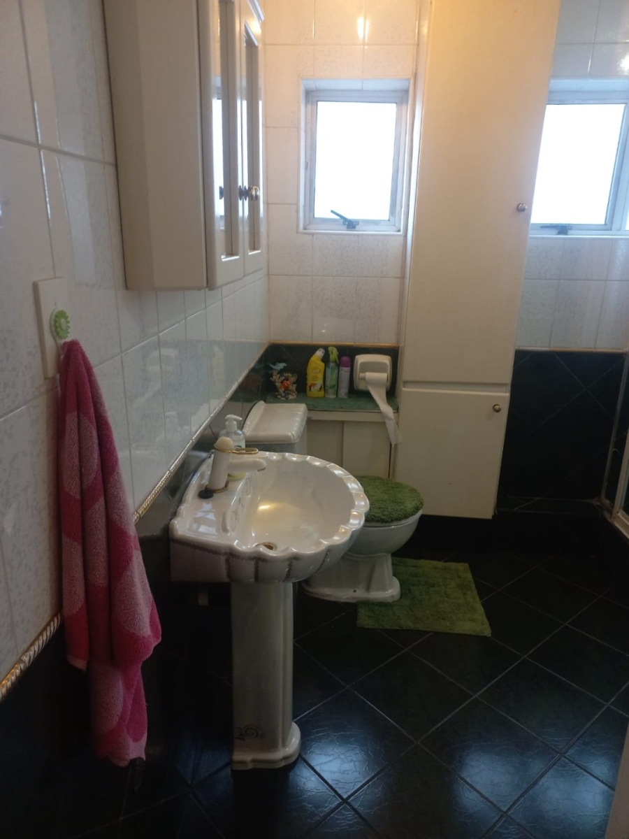 2 Bedroom Property for Sale in South Beach KwaZulu-Natal