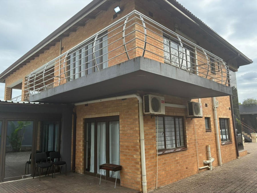10 Bedroom Property for Sale in Parkside KwaZulu-Natal