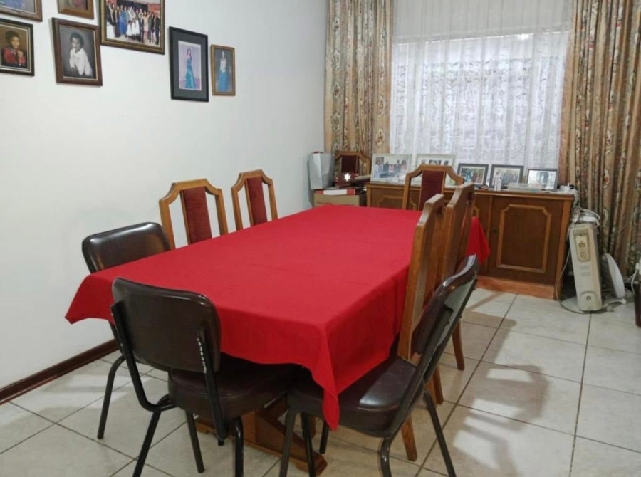  Bedroom Property for Sale in Newholme KwaZulu-Natal