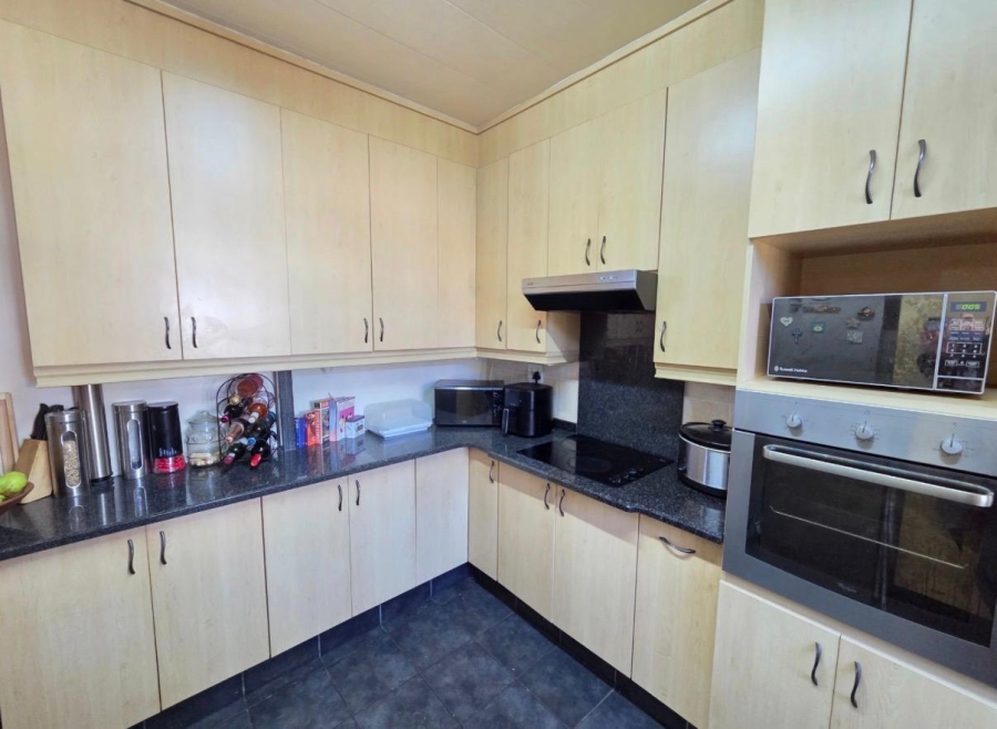 3 Bedroom Property for Sale in Huttenheights KwaZulu-Natal