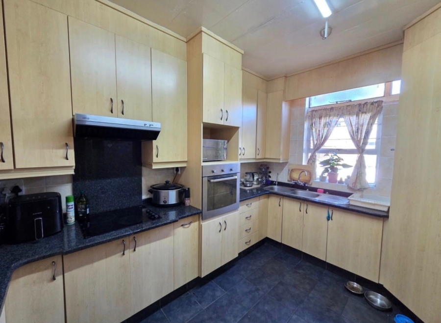3 Bedroom Property for Sale in Huttenheights KwaZulu-Natal