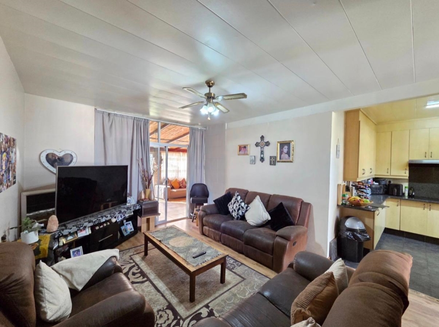 3 Bedroom Property for Sale in Huttenheights KwaZulu-Natal