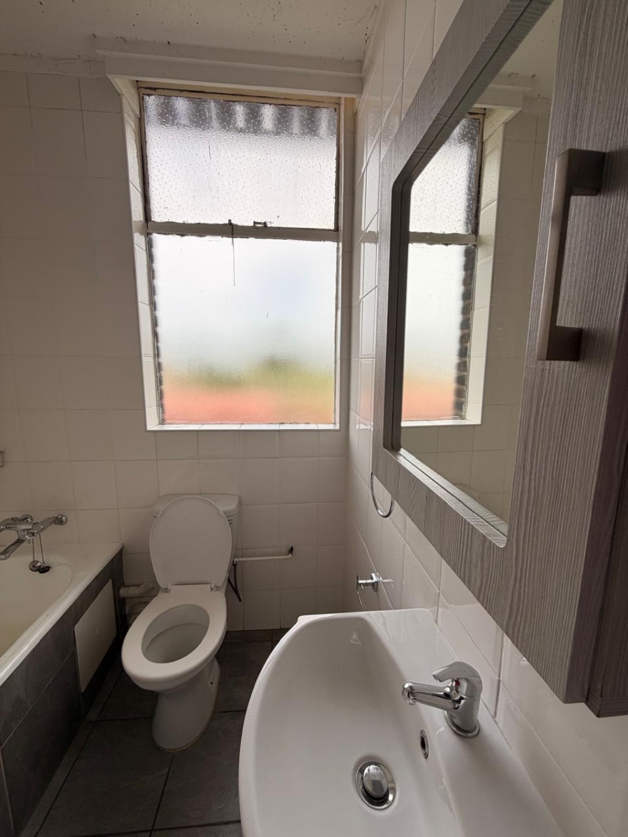 3 Bedroom Property for Sale in Huttenheights KwaZulu-Natal