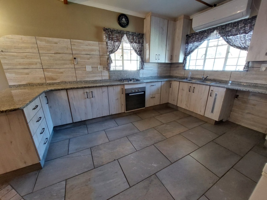 3 Bedroom Property for Sale in Pioneer Park KwaZulu-Natal