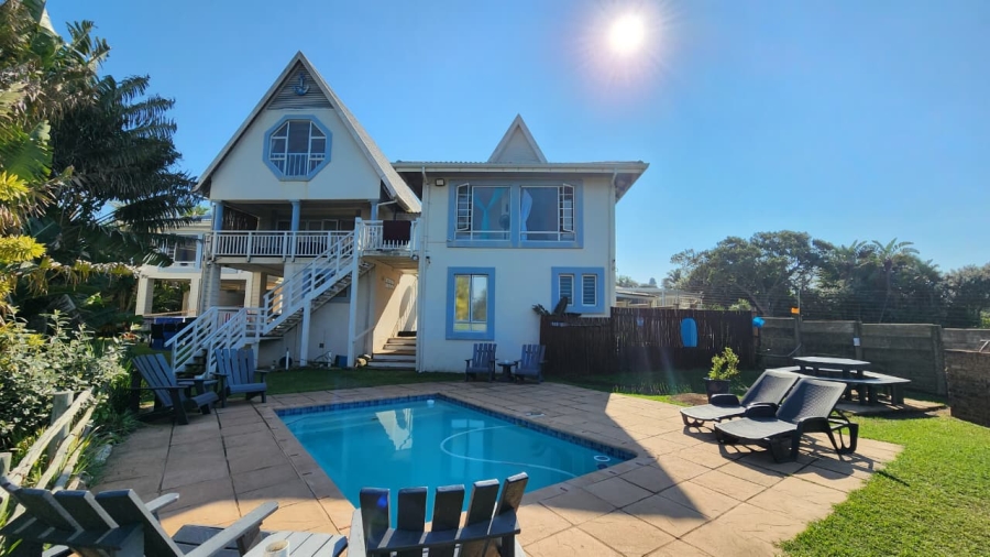 6 Bedroom Property for Sale in Southport KwaZulu-Natal