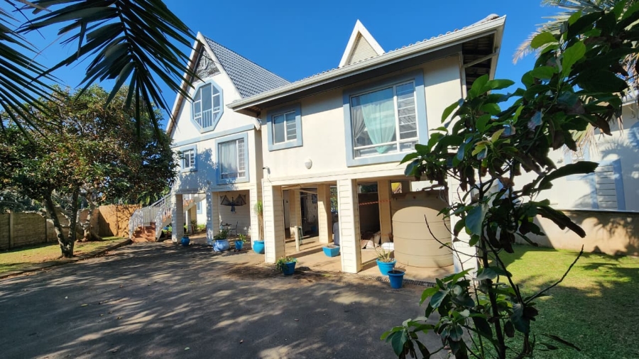 6 Bedroom Property for Sale in Southport KwaZulu-Natal