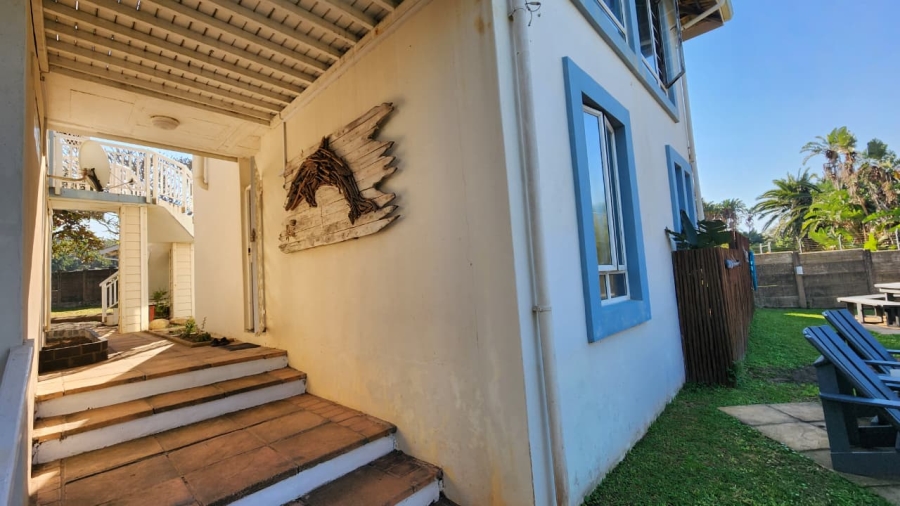6 Bedroom Property for Sale in Southport KwaZulu-Natal