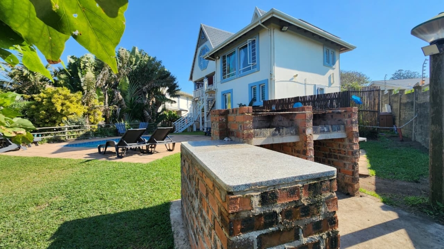 6 Bedroom Property for Sale in Southport KwaZulu-Natal