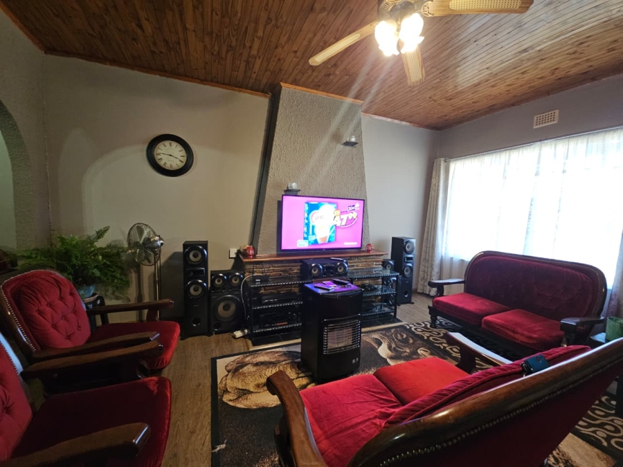 4 Bedroom Property for Sale in Lennoxton KwaZulu-Natal