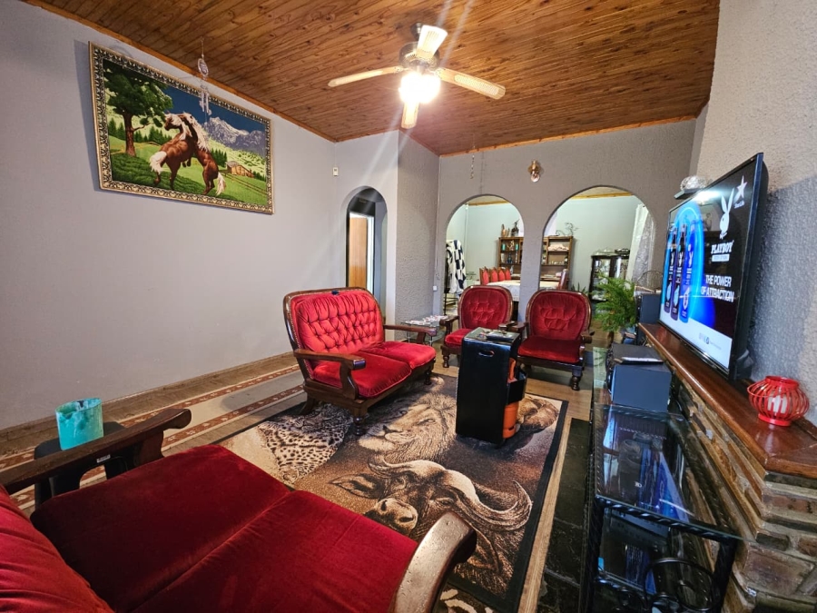 4 Bedroom Property for Sale in Lennoxton KwaZulu-Natal