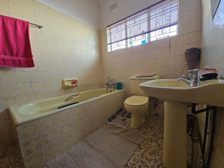 4 Bedroom Property for Sale in Lennoxton KwaZulu-Natal