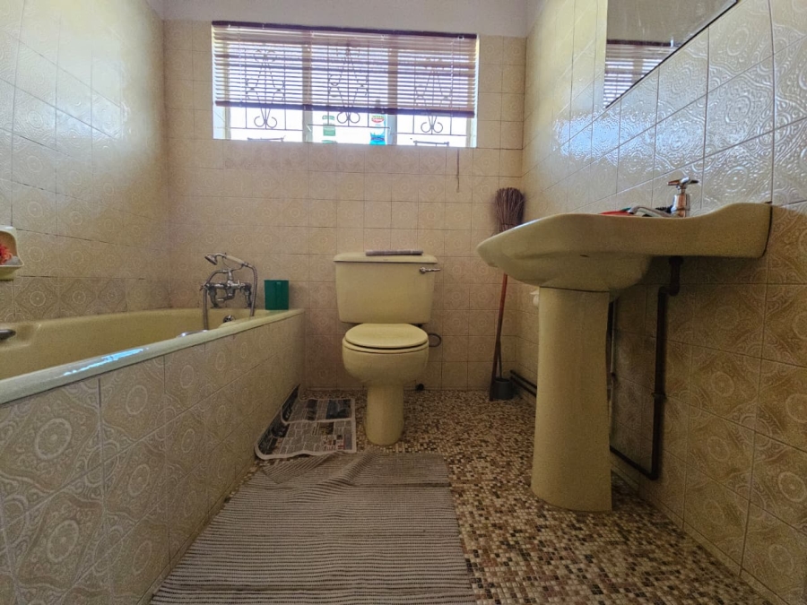 4 Bedroom Property for Sale in Lennoxton KwaZulu-Natal