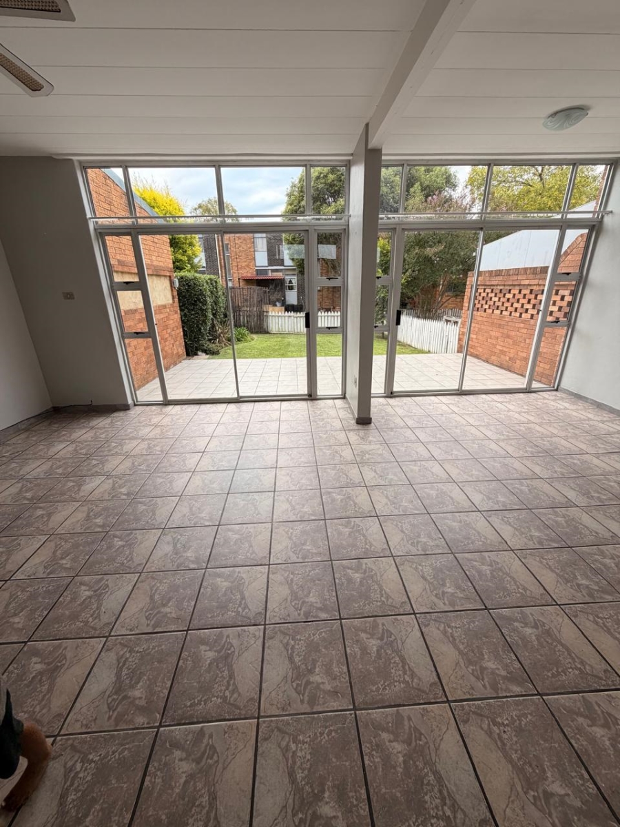 2 Bedroom Property for Sale in Huttenheights KwaZulu-Natal