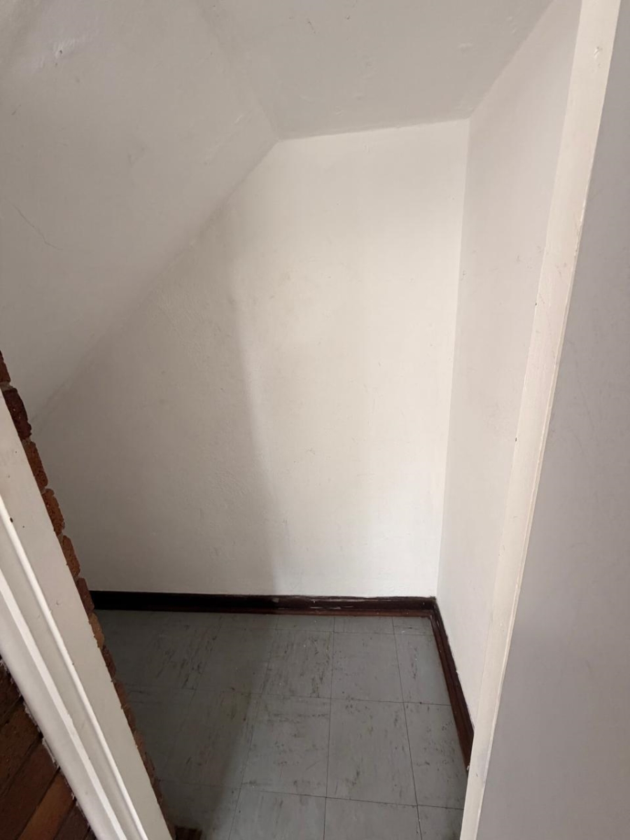 2 Bedroom Property for Sale in Huttenheights KwaZulu-Natal