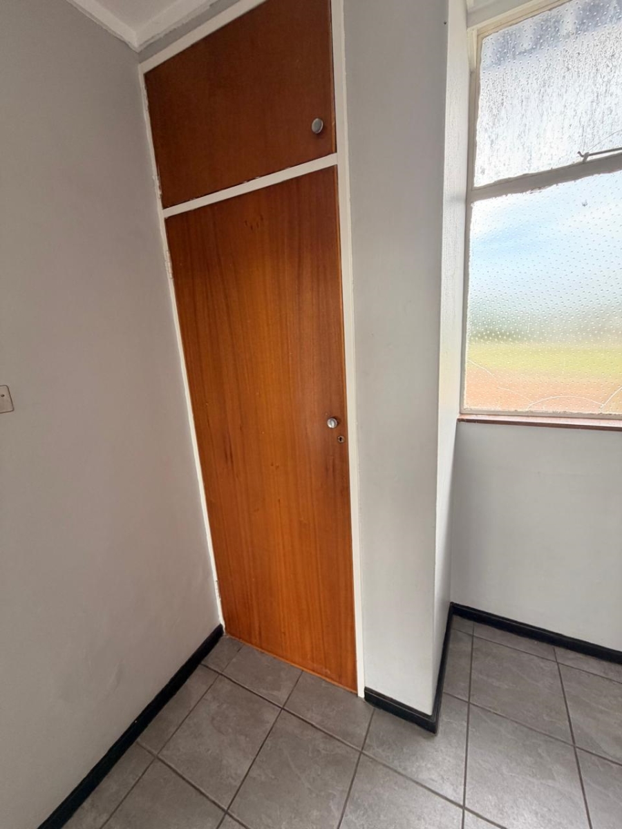 2 Bedroom Property for Sale in Huttenheights KwaZulu-Natal
