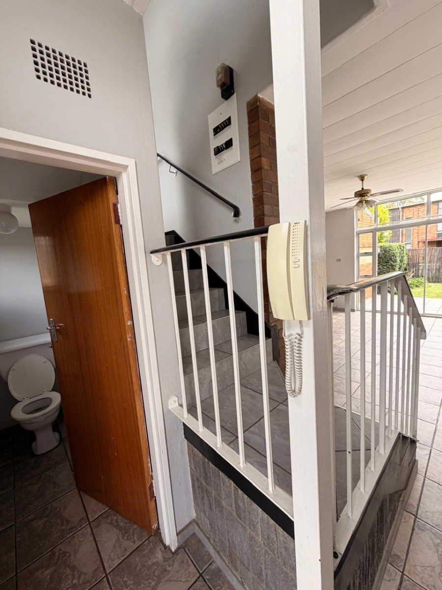 2 Bedroom Property for Sale in Huttenheights KwaZulu-Natal