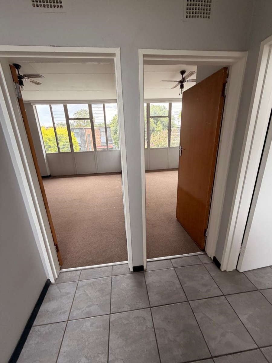 2 Bedroom Property for Sale in Huttenheights KwaZulu-Natal