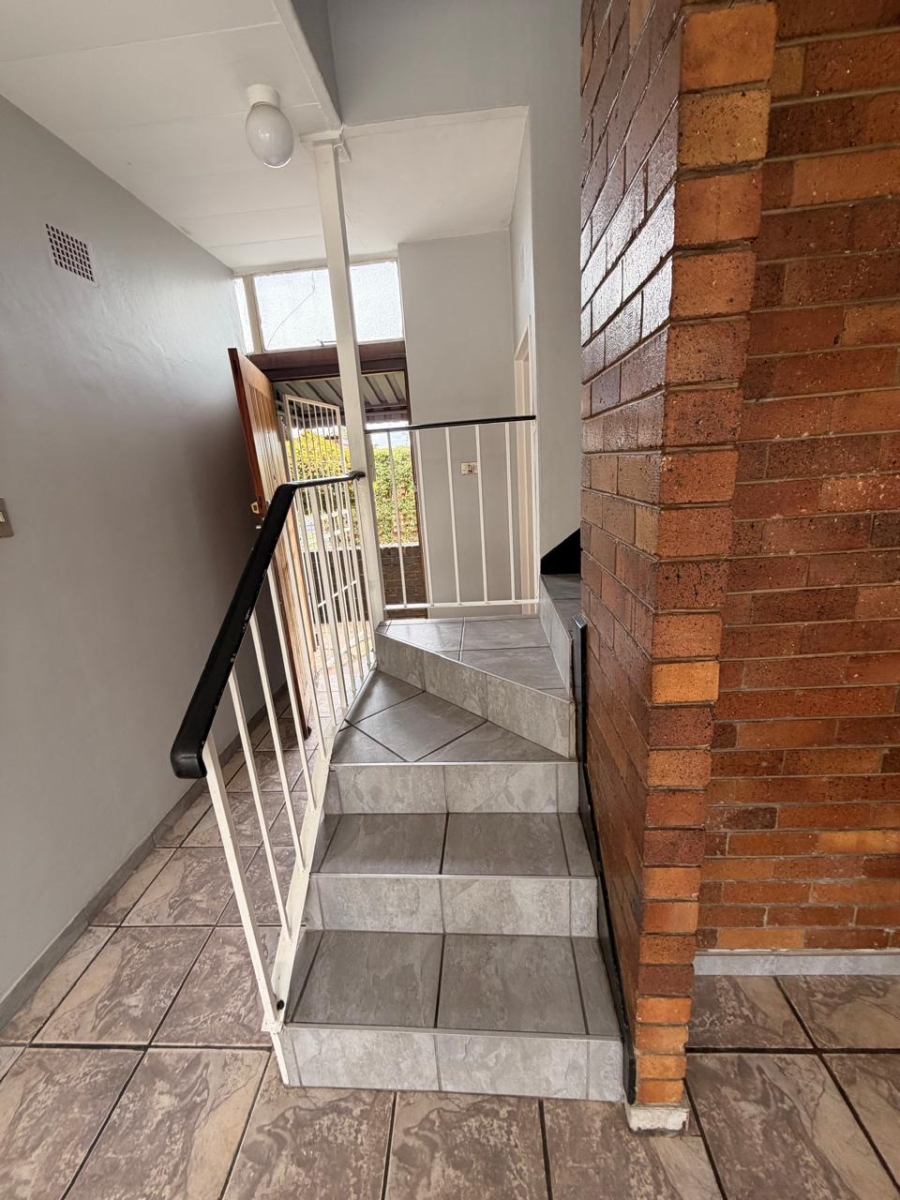 2 Bedroom Property for Sale in Huttenheights KwaZulu-Natal
