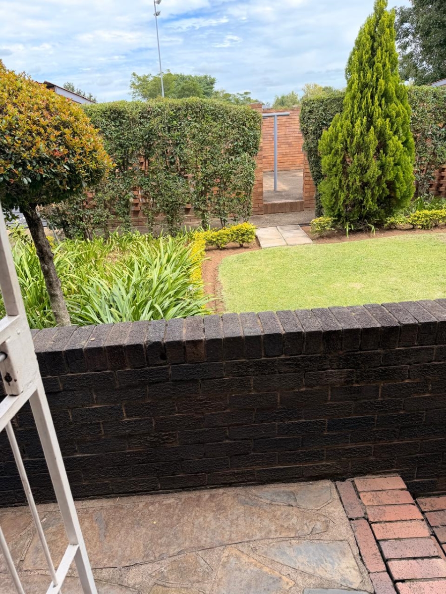 2 Bedroom Property for Sale in Huttenheights KwaZulu-Natal