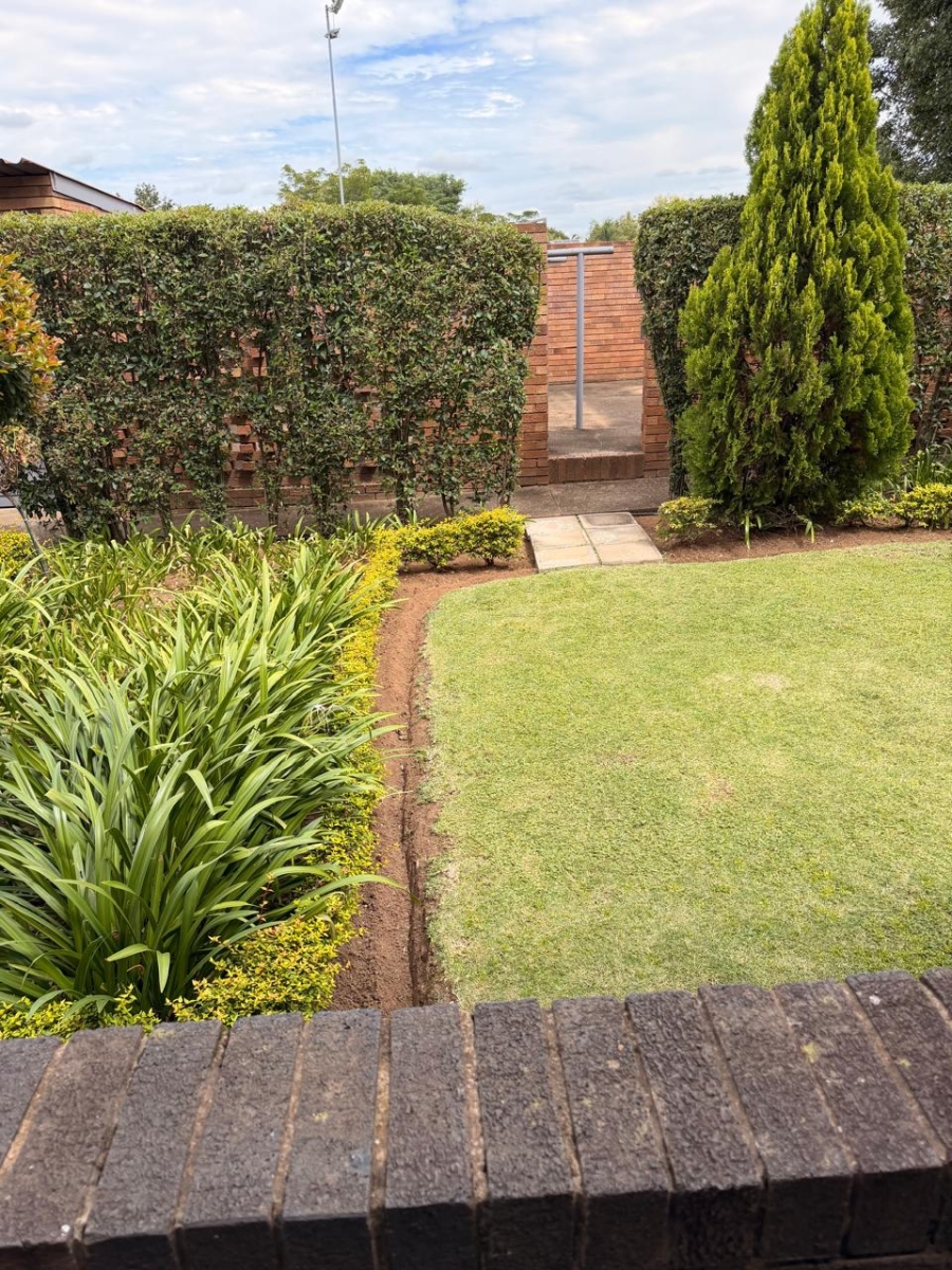 2 Bedroom Property for Sale in Huttenheights KwaZulu-Natal