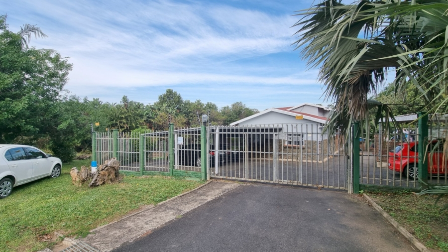 6 Bedroom Property for Sale in Leisure Bay KwaZulu-Natal