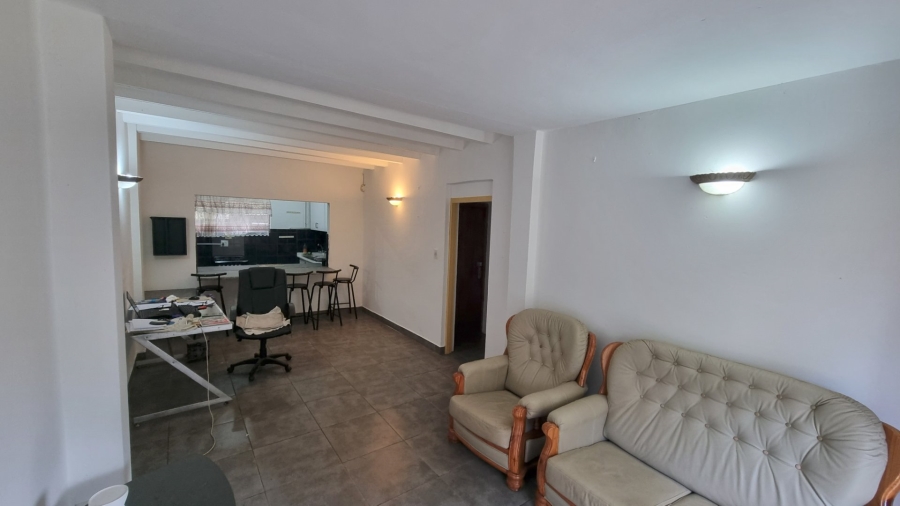 6 Bedroom Property for Sale in Leisure Bay KwaZulu-Natal