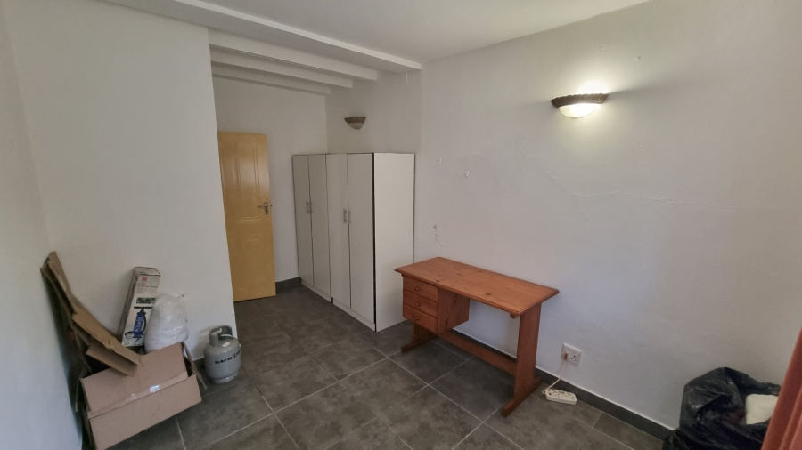 6 Bedroom Property for Sale in Leisure Bay KwaZulu-Natal