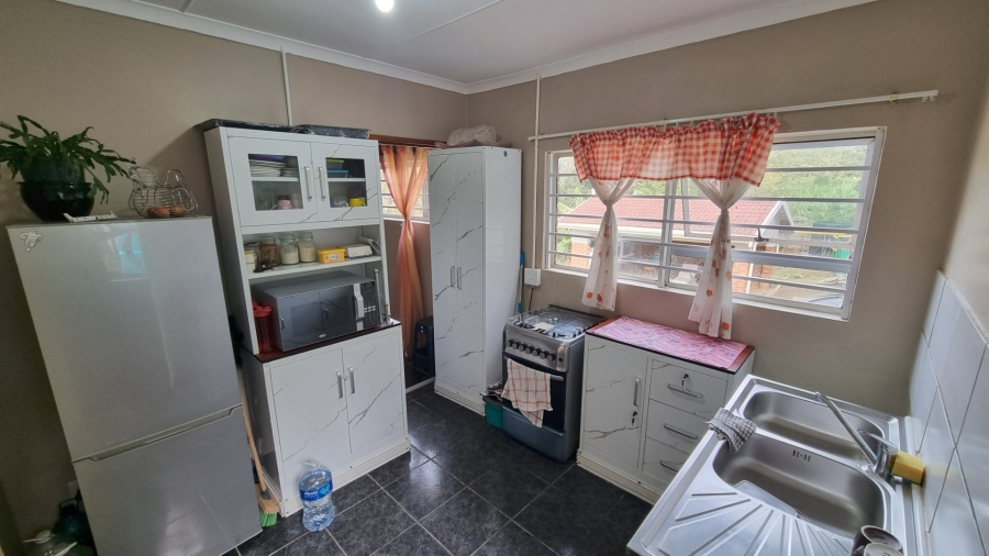 6 Bedroom Property for Sale in Leisure Bay KwaZulu-Natal